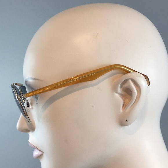 Oliver People Amanda R Hears Sunglasses - Picture 4 of 8